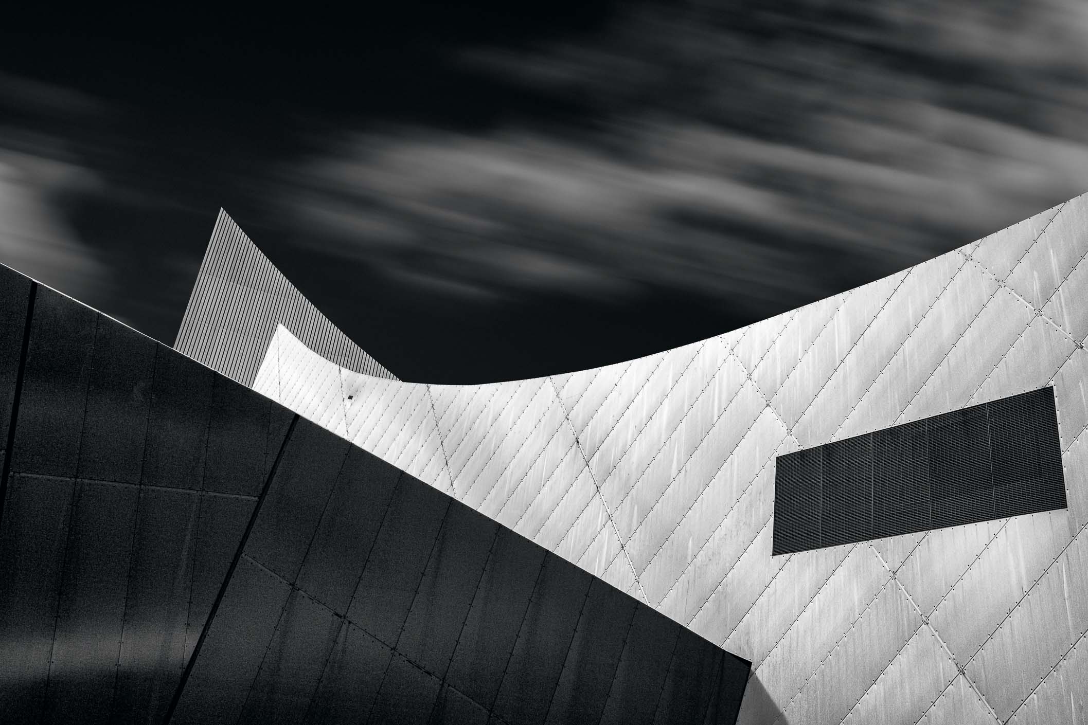 Imperial War Museum, black and white photography, black and white photograph, graphic, monochrome, fine art photography, fine art photographs, architecture, art, gallery, striking, beautiful, style, dramatic, photographic, design, interior design 